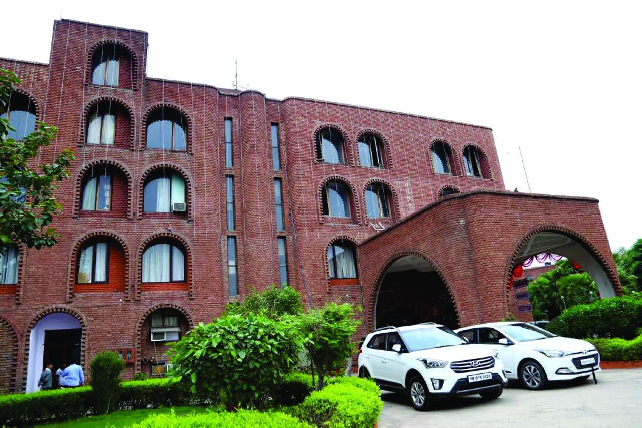 Magsons Resorts Vrindavan Kosi Kültér fotó