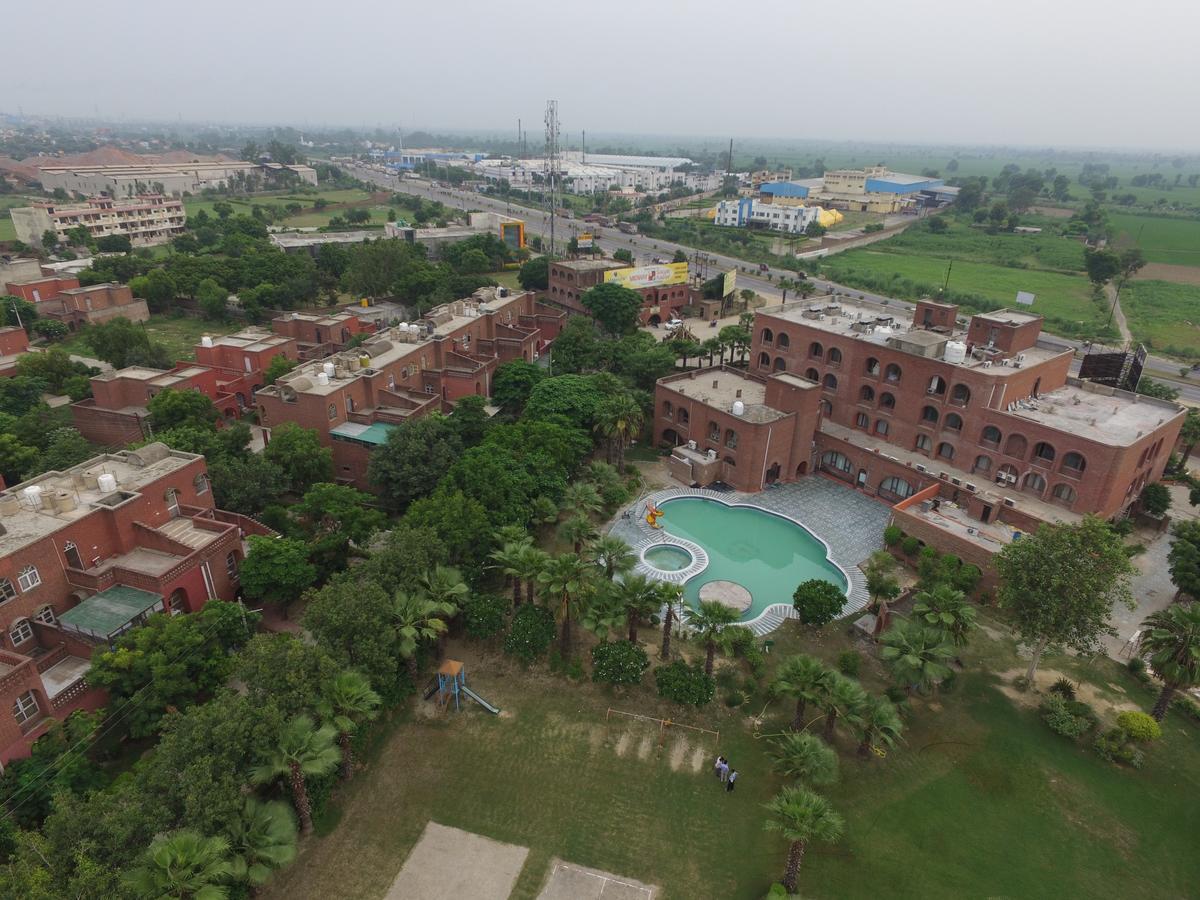 Magsons Resorts Vrindavan Kosi Kültér fotó